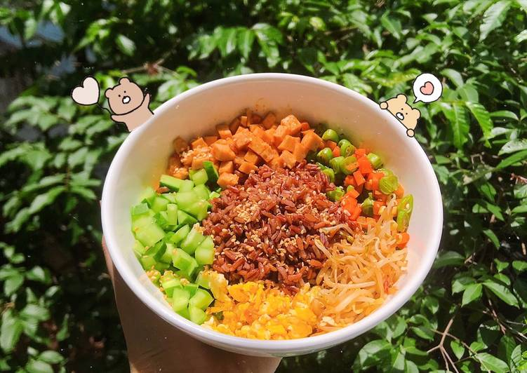 Cơm gạo lức huyết rồng trộn