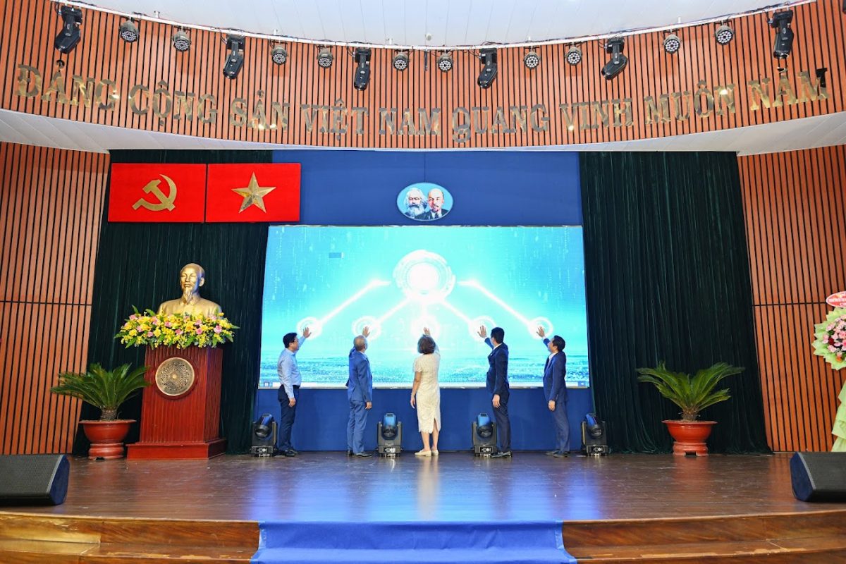 Lễ công bố và ra mắt nền tảng thương mại điện tử TBSG Business Hub – Arobid